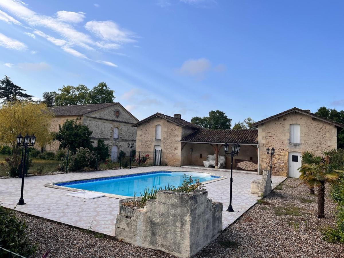 Domaine Clos Et Arbore De 3 Ha Avec Deux Maisons Lamothe-Montravel Εξωτερικό φωτογραφία